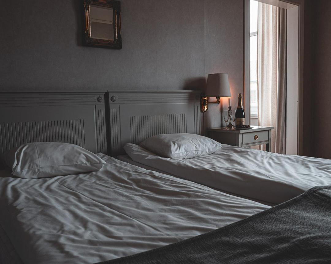 Hotell Hertig Karl Filipstad Bagian luar foto